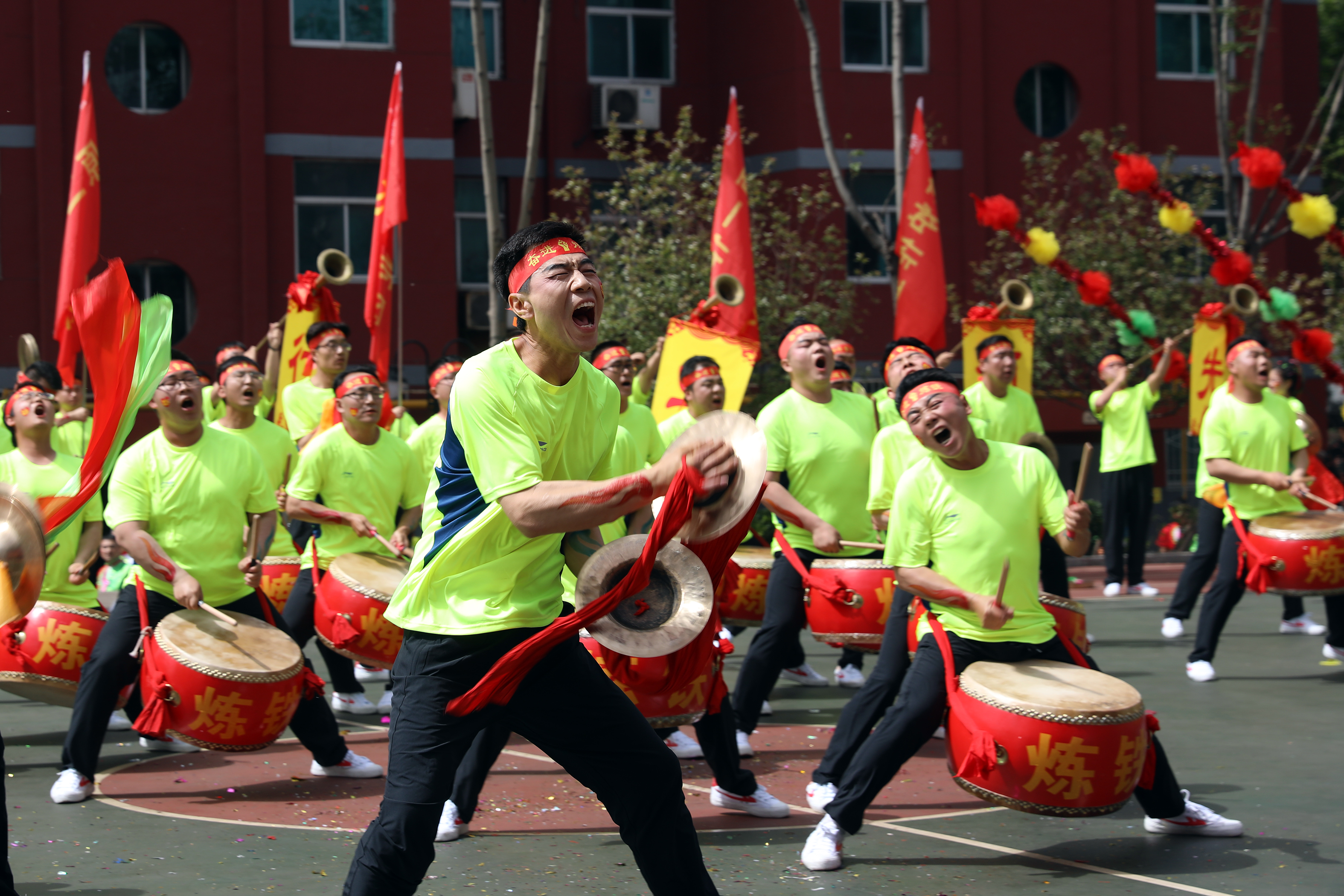 鼓足干勁-工會(huì)-孫超超