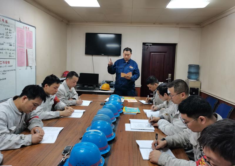 8月4日 煉鋼廠開(kāi)展學(xué)好黨史 答好我為群眾辦實(shí)事“微積分”卷